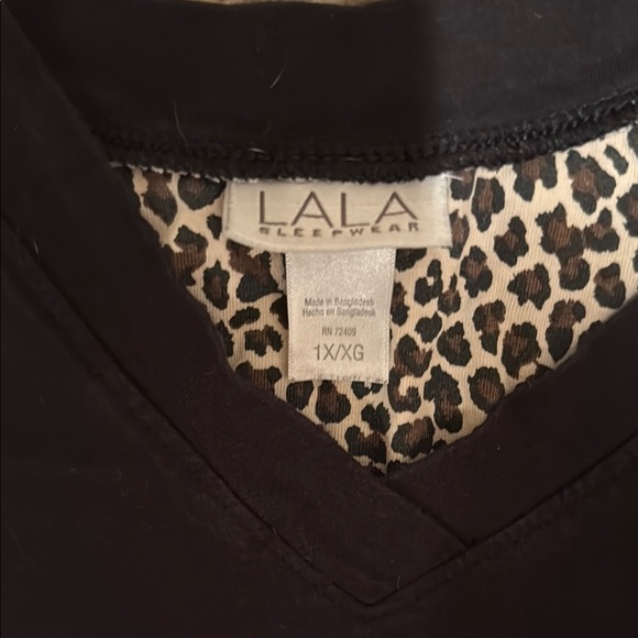 Black Gown Sleepwear with Pink/Red Embroidery, side slit, Size 1X (XL), Preowned - Picture 2 of 9